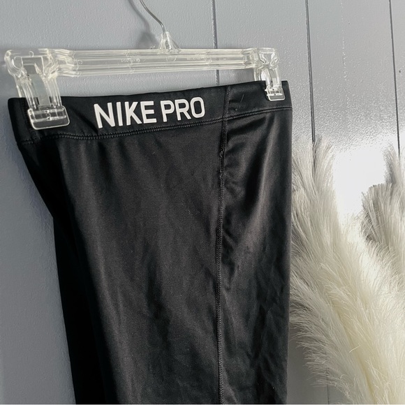 Nike Pro Drifit Leggings - Picture 3 of 4